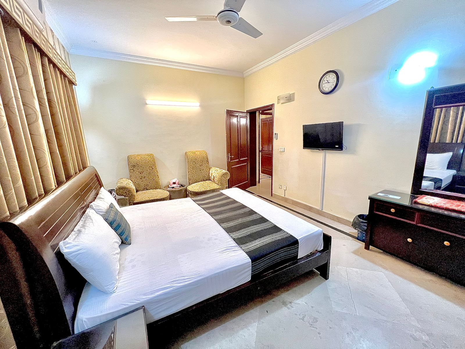 executive room step inn guest house Islamabad