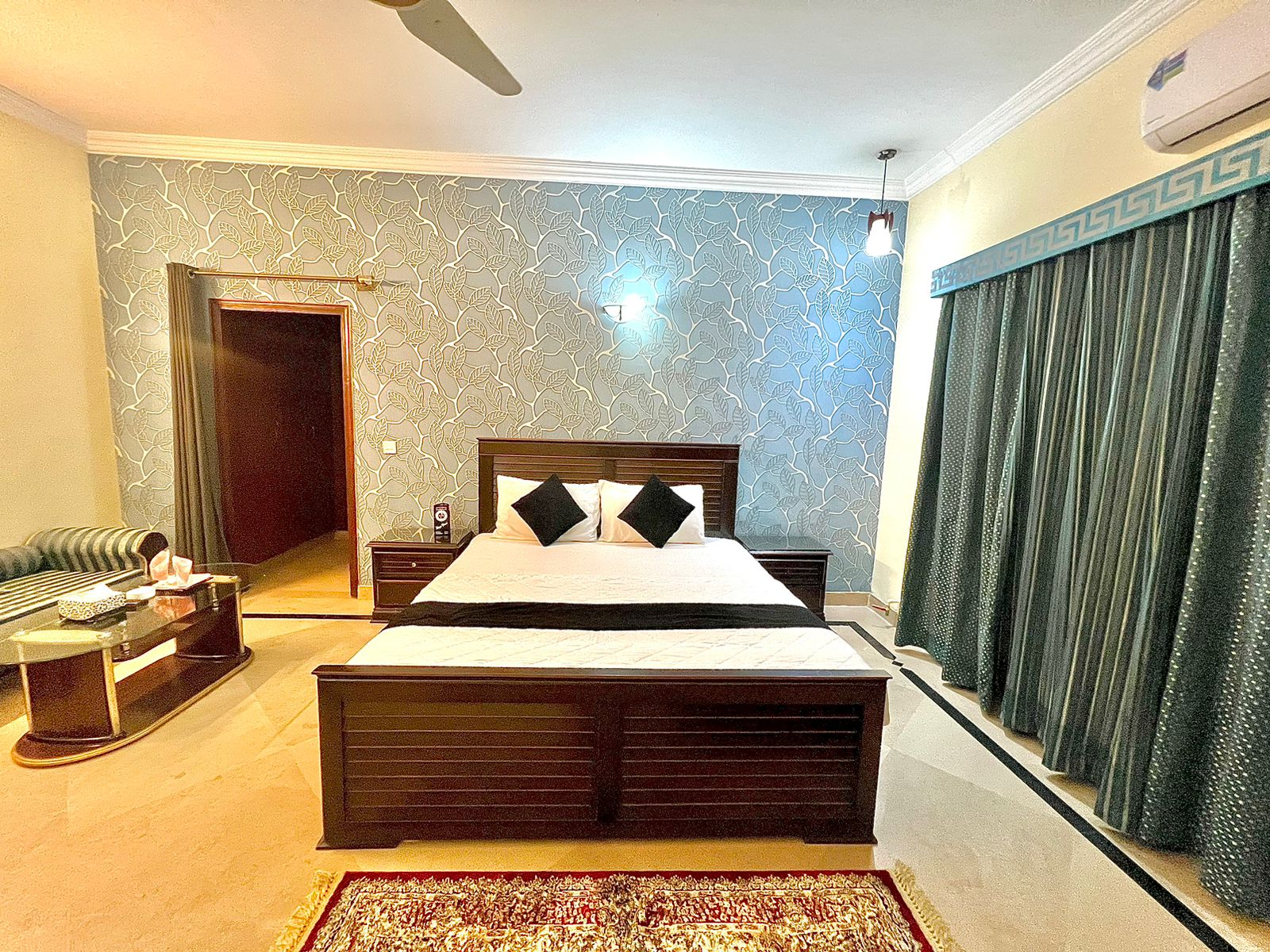 Superior Executive Room step inn guest house Islamabad