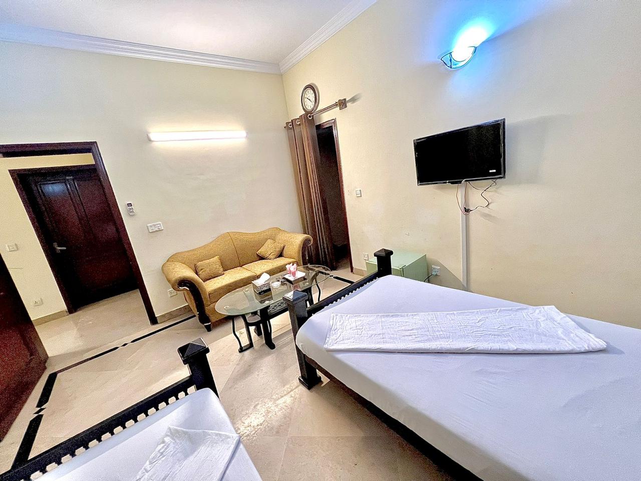twin share room family guest house Islamabad e11