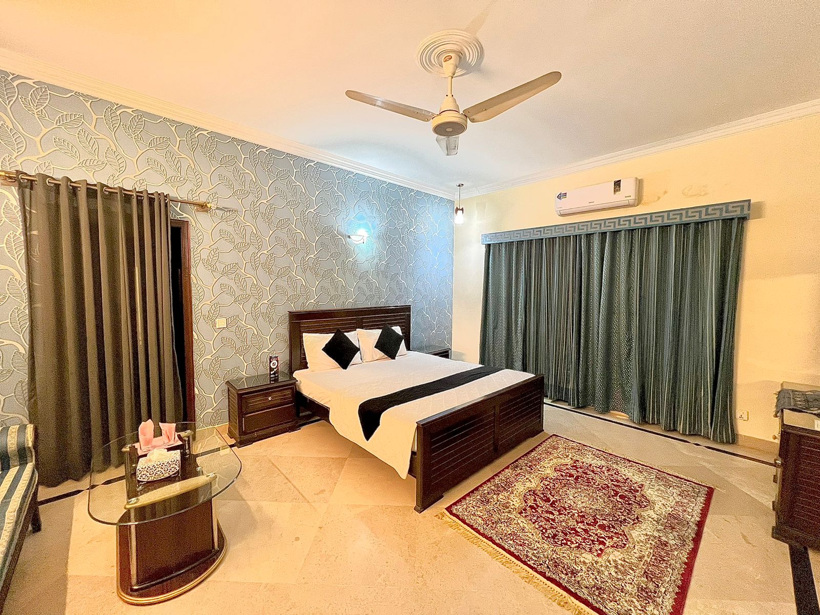 Superior Executive Room step inn guest house Islamabad