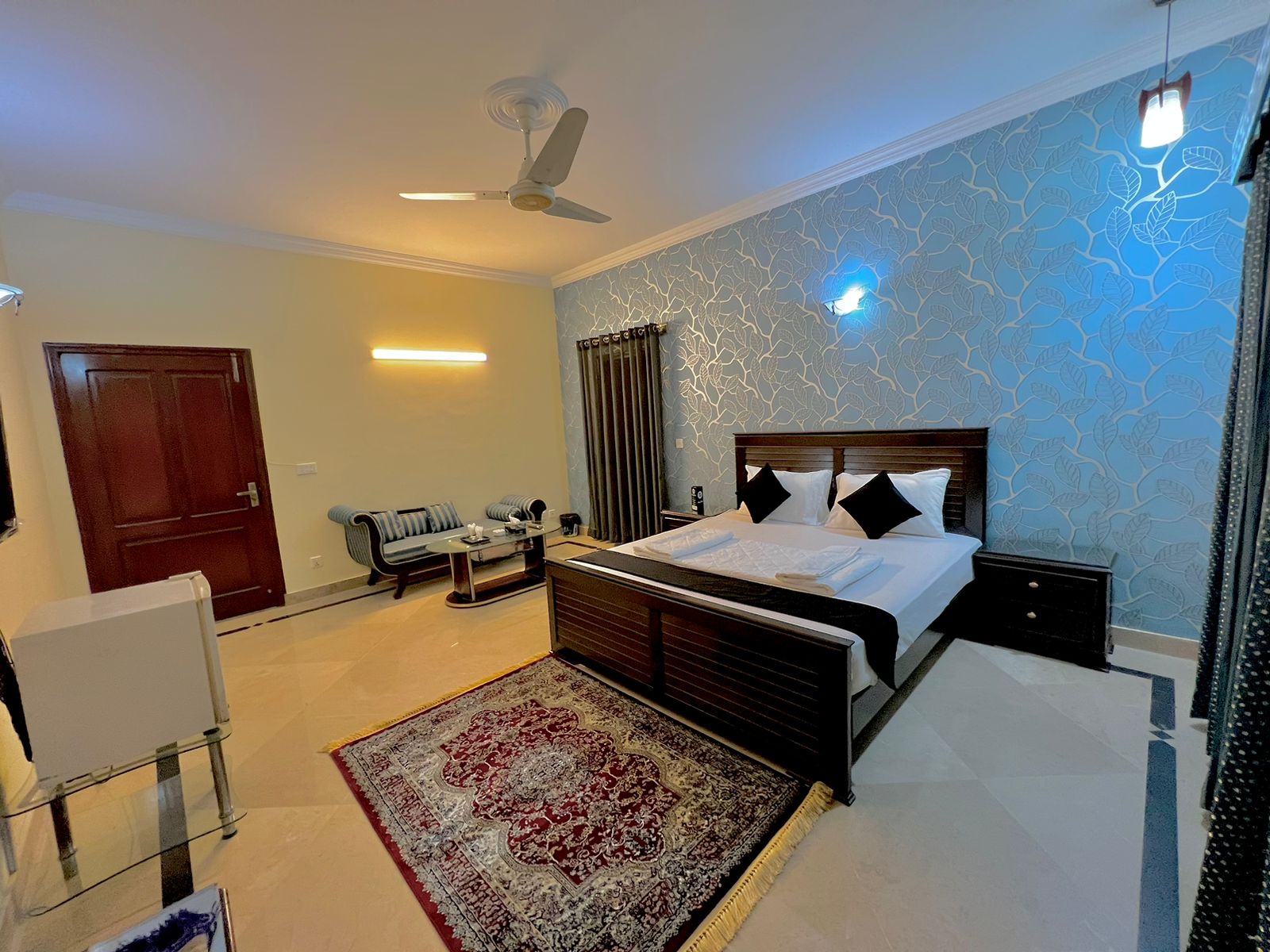 Superior Executive Room step inn guest house Islamabad